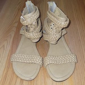 Like new beige sandals